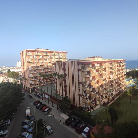 Grace Pool Apartment Бенальмадена Екстер'єр фото